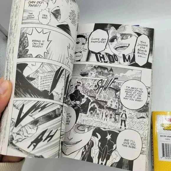 English Manga Lot of 5 Paperback Black & White Graphics - Picture 8 of 11